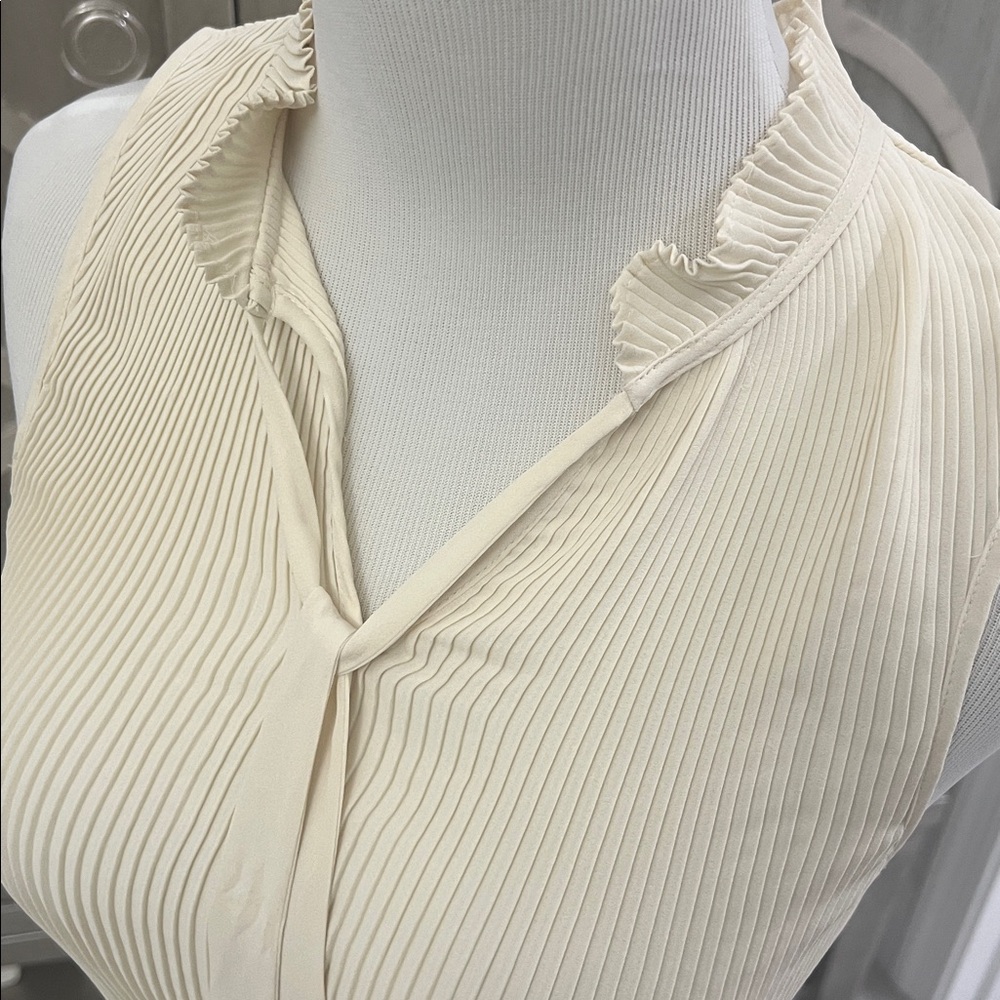 DKNY Ivory Sleeveless Pleated Blouse - Picture 3 of 4